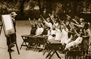 Classe en plein air à Lincolns Inn Fields - English Photographer